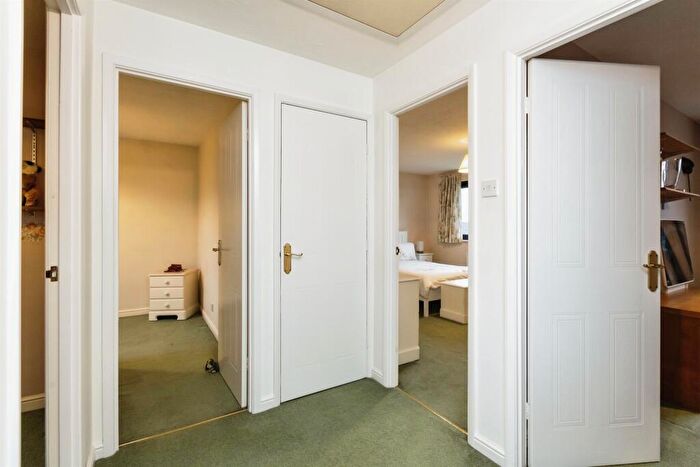 4 Bedroom Detached House For Sale In Patterdale Close, Gamston, Nottingham, NG2