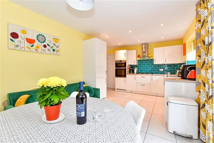 4 Bedroom Detached House For Sale In Ramsden Way, Marden, Tonbridge, Kent, TN12