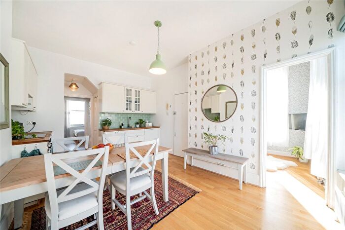 1 Bedroom Flat For Sale In Woodgrange Road, London, E7