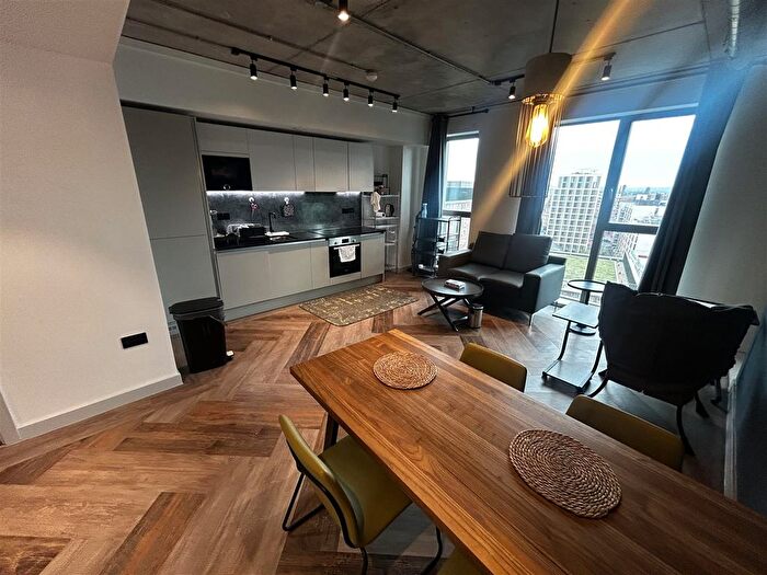 2 Bedroom Flat To Rent In Ancoats Gardens, City Centre, M4