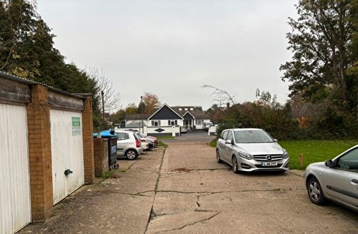 1 Bedroom Flat For Sale In Longbridge Road, Horley, RH6