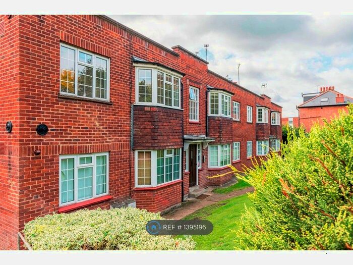 2 Bedroom Flat To Rent In High Road, Loughton, IG10