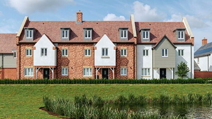 4 Bedroom End Terrace House For Sale In Daggons Road, Alderholt, Fordingbridge, SP6