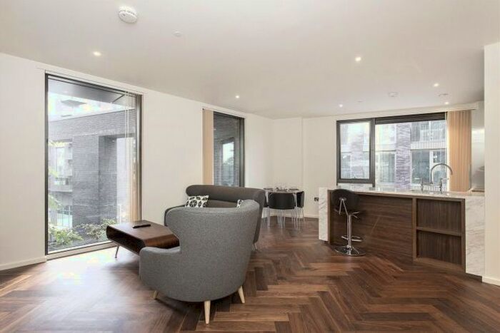 2 Bedroom Flat For Sale In Ambassador Building, Embassy Gardens, Nine Elms, SW11