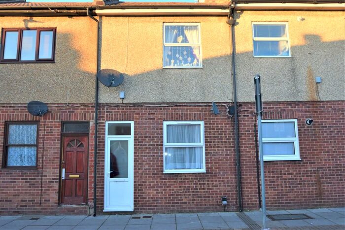 1 Bedroom Ground Maisonette To Rent In North End Avenue, Portsmouth, PO2