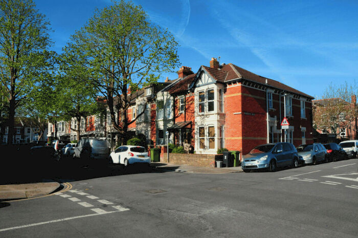 1 Bedroom Apartment To Rent In Clovelly Road, Southsea, Hampshire, PO4
