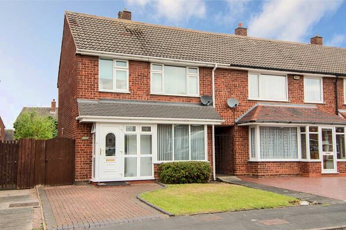 3 Bedroom Semi-Detached House To Rent In Charles Crescent, Pelsall, Walsall, WS3