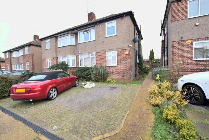 2 Bedroom Maisonette To Rent In Erith Crescent, Collier Row, Romford, Essex, RM5
