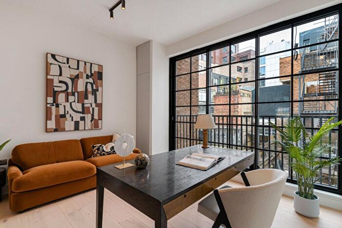 3 Bedroom Flat For Sale In Banner Street, St Lukes, EC1Y