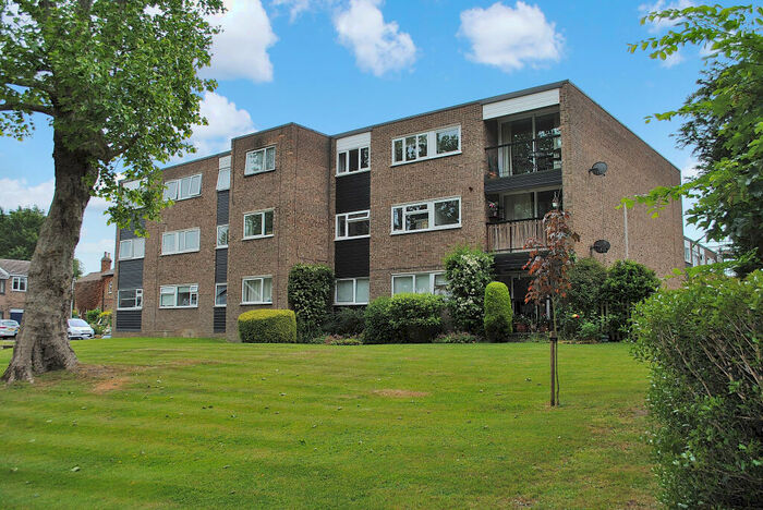 2 Bedroom Apartment To Rent In Apton Court, Apton Road, Bishop`s Stortford, Herts, CM23