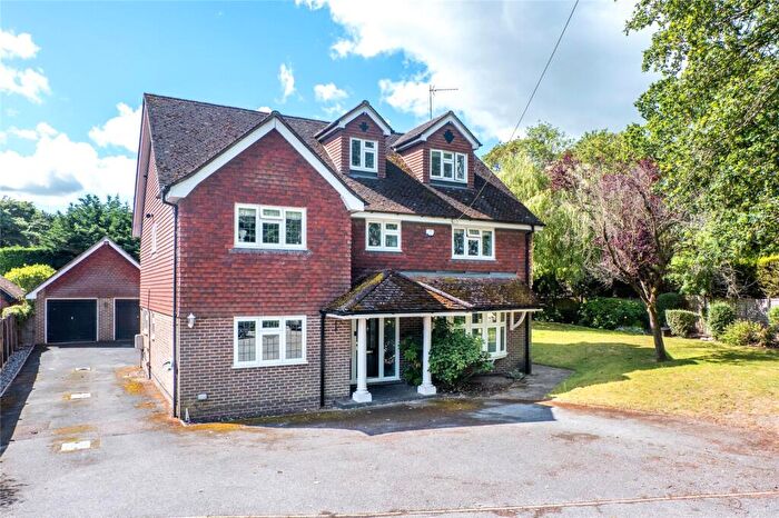 5 Bedroom Detached House For Sale In Telegraph Hill, Higham, Kent, ME3