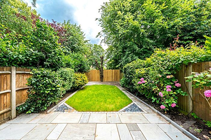 4 Bedroom House To Rent In Belsize Grove, Belsize Park, NW3