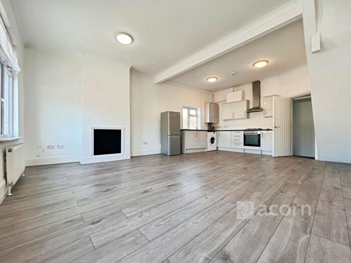 3 Bedroom Flat To Rent In Alford Road Erith, DA8