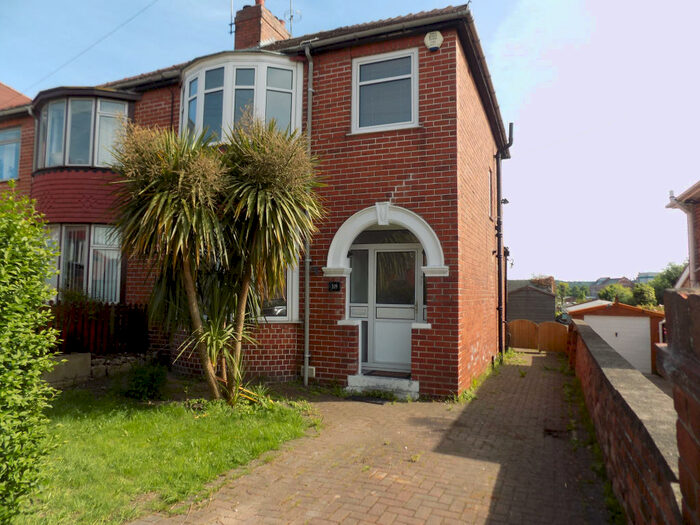 3 Bedroom Semi-Detached House To Rent In South Parade, Worksop, S81