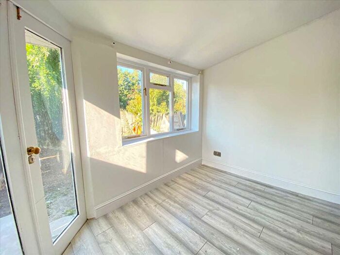 Studio To Rent In Craven Avenue, Ealing, W5