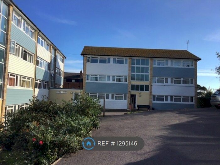 2 Bedroom Flat To Rent In Sunset House, Seaton EX12