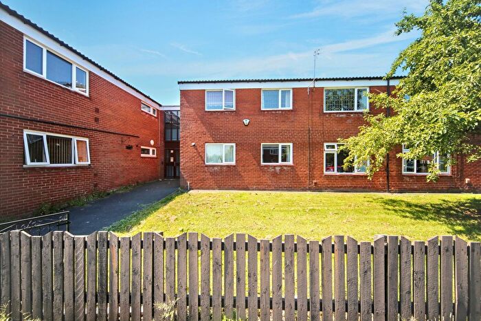2 Bedroom Flat For Sale In Beaumont Grove, Orrell, WN5