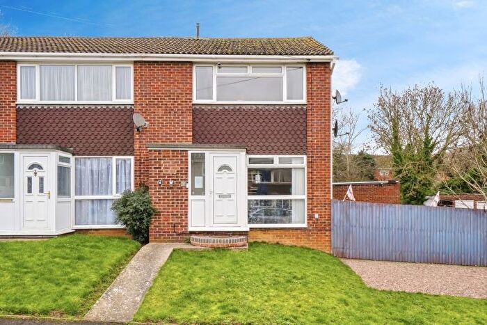 2 Bedroom End Of Terrace House To Rent In Daimler Avenue, Banbury, OX16