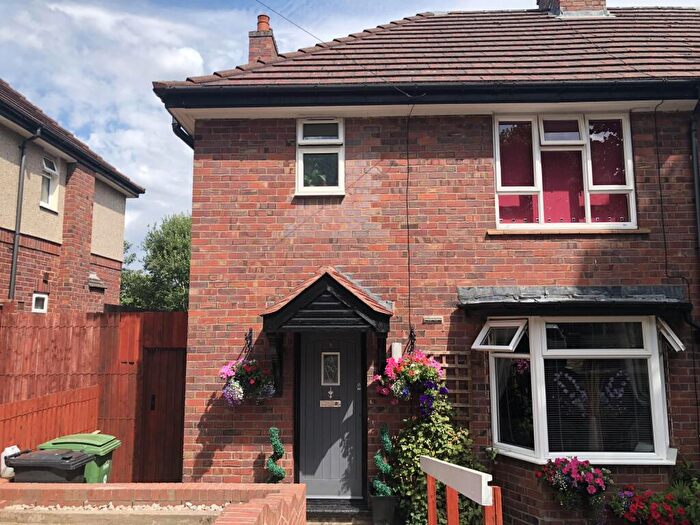 3 Bedroom Semi-Detached House To Rent In Meadow Road, Dudley, DY1