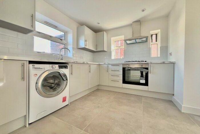 2 Bedroom Semi-Detached House To Rent In Attlee Road, Walsall, WS2