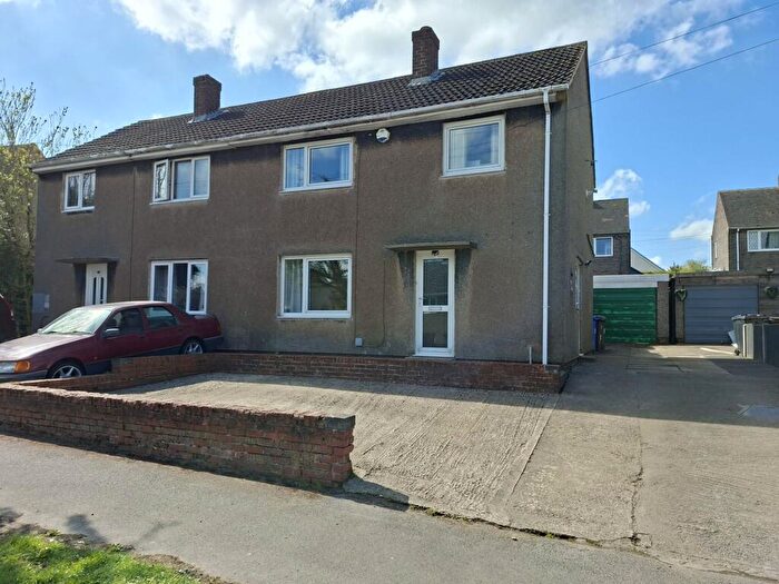 3 Bedroom Semi-Detached House For Sale In Fox Glen Road, Deepcar, S36