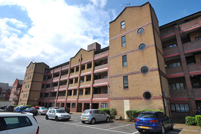 1 Bedroom Flat To Rent In Galliard Court, Stimpson Avenue, Northampton, NN1