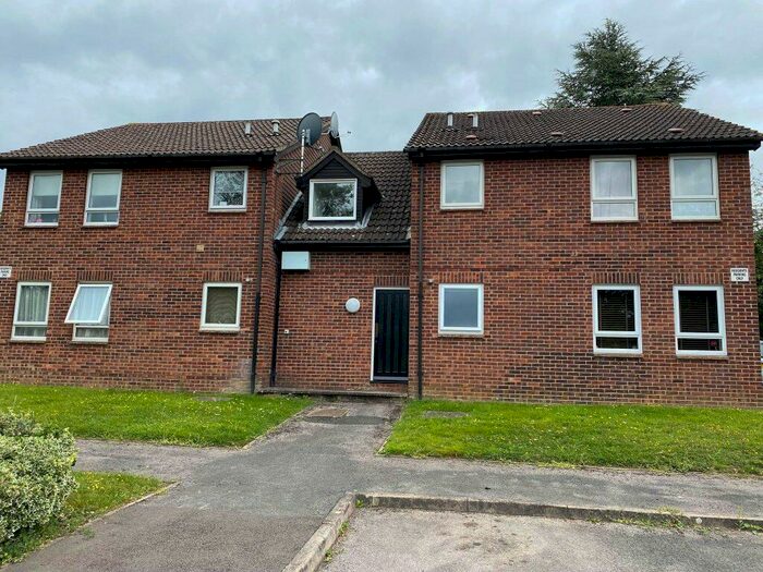 Studio To Rent In Titchfield Close Tadley, RG26