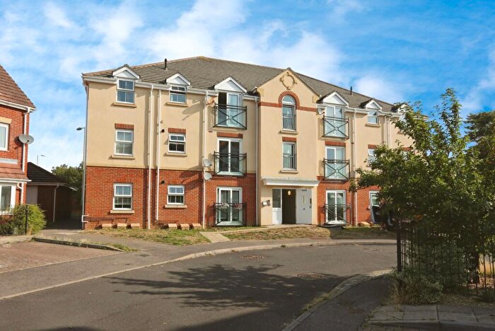 2 Bedroom Flat For Sale In Chadwick Way, Hamble, Southampton, Hampshire, SO31