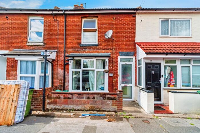 2 Bedroom Terraced House For Sale In Hartington Road, Southampton, SO14