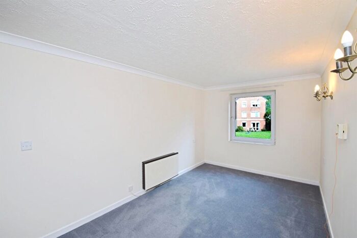 1 Bedroom Retirement Property To Rent In Homegower House, St Helens Road, Swansea, SA1