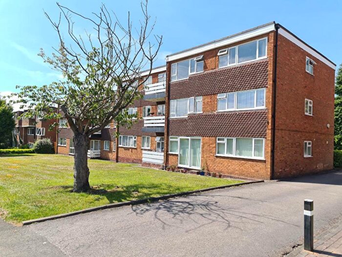 2 Bedroom Flat To Rent In Station Road, Sutton Coldfield, B73