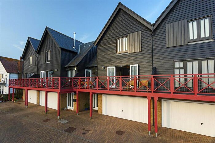 4 Bedroom Terraced House For Sale In North Quay, Conyer, ME9
