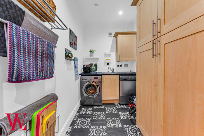 5 Bedroom Detached House For Sale In Burley Hill, Harlow, Essex, , Harlow, Essex, CM17