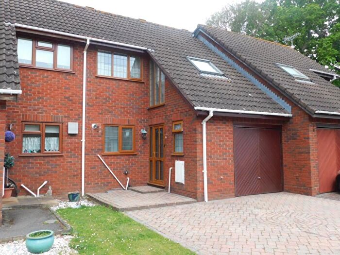 3 Bedroom Terraced House For Sale In Squirrels Close, Christchurch, BH23