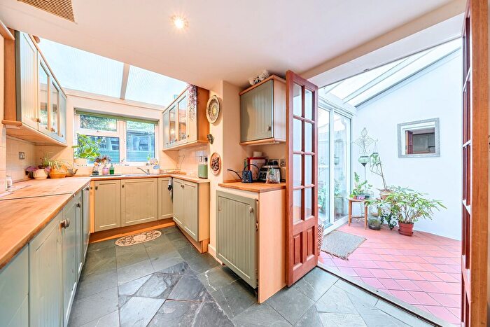 2 Bedroom Detached House To Rent In Ardmere Cottages, Hither Green, London, SE13