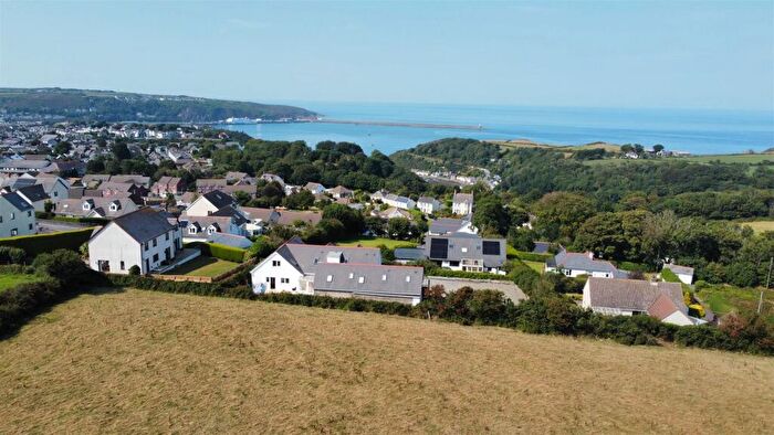 4 Bedroom Detached House For Sale In Highview, Plas-y-Fron, Fishguard, SA65