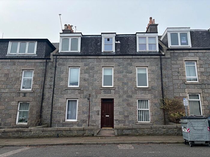 1 Bedroom Flat To Rent In Claremont Place, AB10