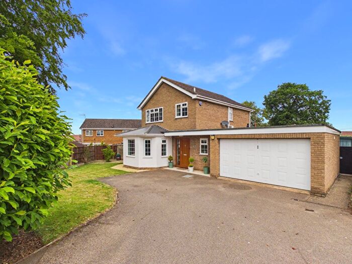 3 Bedroom Detached House For Sale In Civray Avenue, Downham Market, PE38