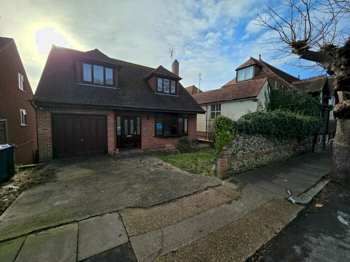 5 Bedroom Detached House For Sale In A Castle Avenue, Dover, CT16