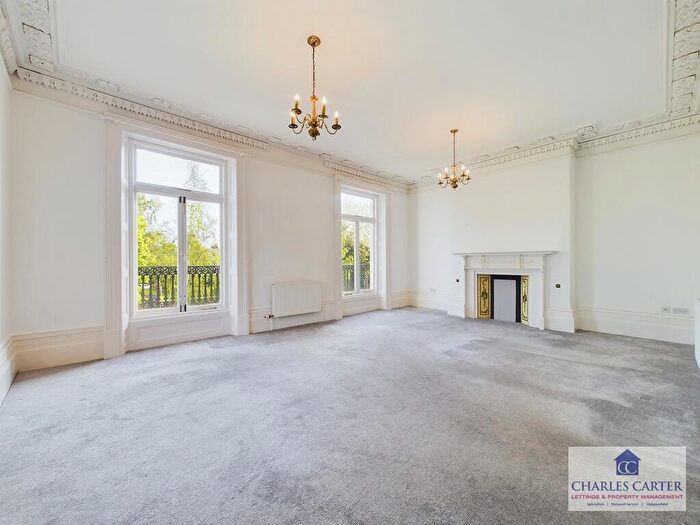 2 Bedroom Flat To Rent In Clarence Square, Cheltenham, GL50