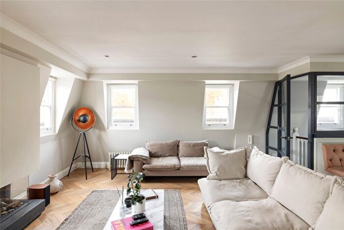 3 Bedroom Flat For Sale In Alexander Street, London, W2