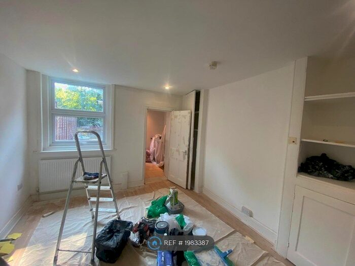 Studio To Rent In Evering Road, Hackney, E5 - Photo 2