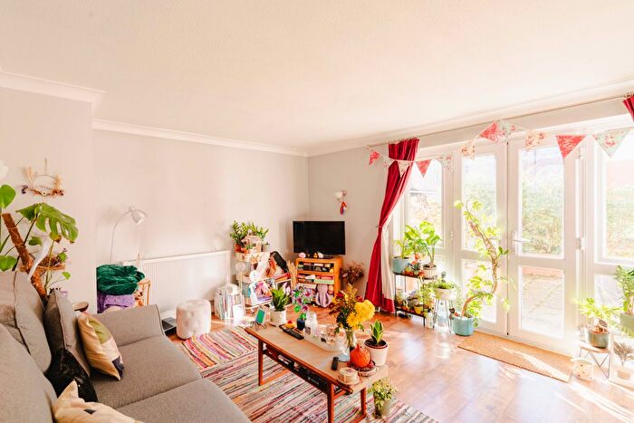 2 Bedroom Flat For Sale In Ferrymans Court, Queen Street, Bristol, BS2