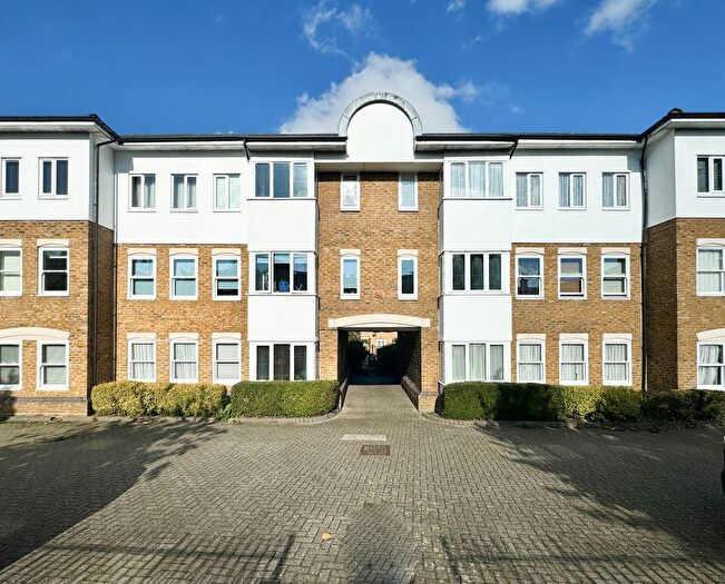 2 Bedroom Flat To Rent In Nightingale Court, Hertford, SG14