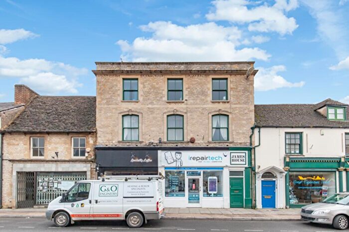2 Bedroom Apartment To Rent In High Street, Witney, OX28