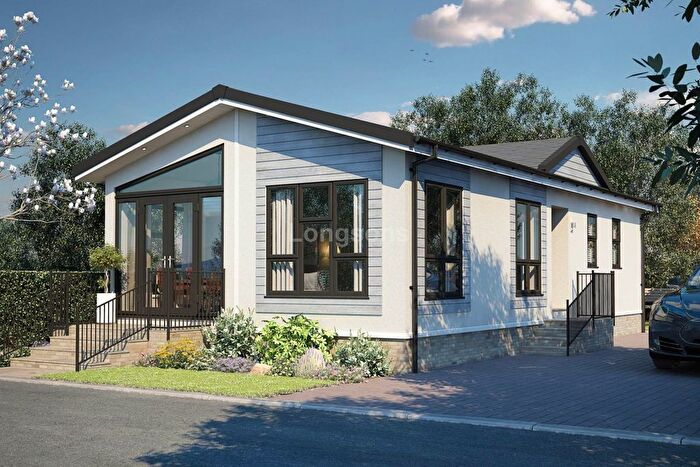 2 Bedroom Mobile/park Home For Sale In Forest Edge Court, Great Hockham, IP24