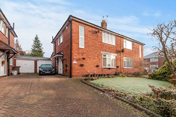 3 Bedroom Semi-detached House For Sale In Fistral Drive, Windle, WA10