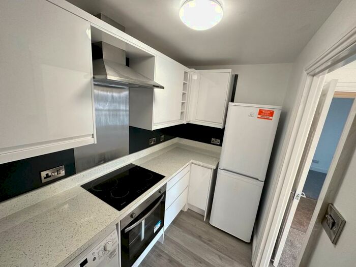 2 Bedroom Apartment To Rent In Mitchell Close, Southampton, Hampshire, SO19