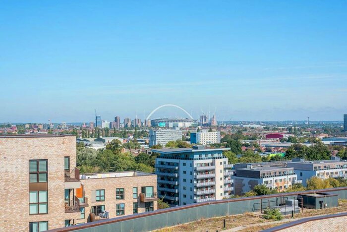 2 Bedroom Flat To Rent In Lakeside Drive, Park Royal, London, NW10