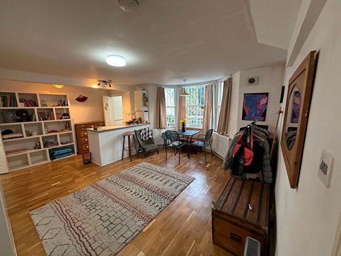 1 Bedroom Studio To Rent In Shakespeare Road, London, SE24